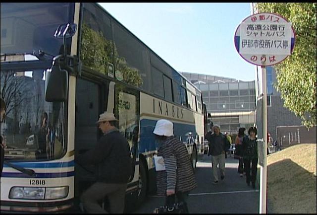 高遠城址公園　桜見頃で入場者ピーク