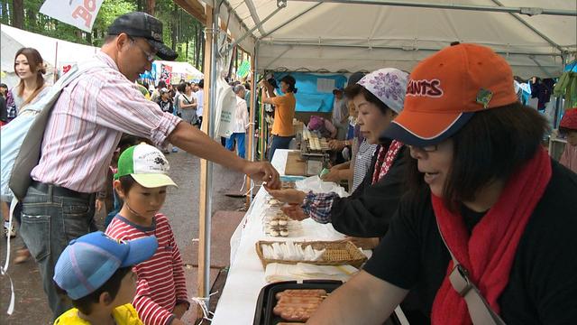 第26回大芝高原まつり　雨の中熱気