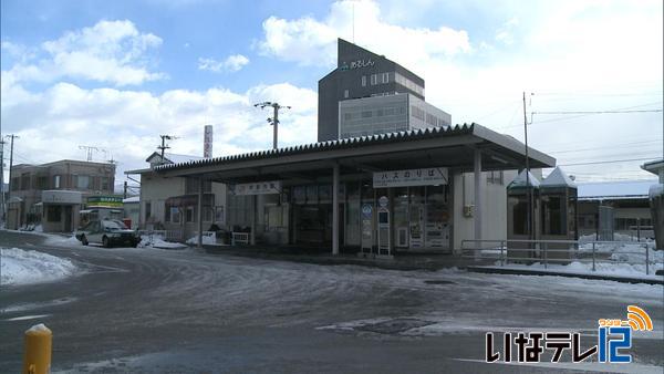 雪の影響で乱れた交通機関などが回復