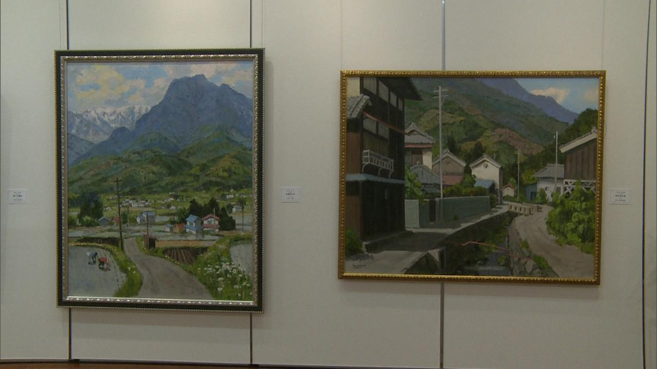 かんてんぱぱホールでは木工作品や絵画の展示