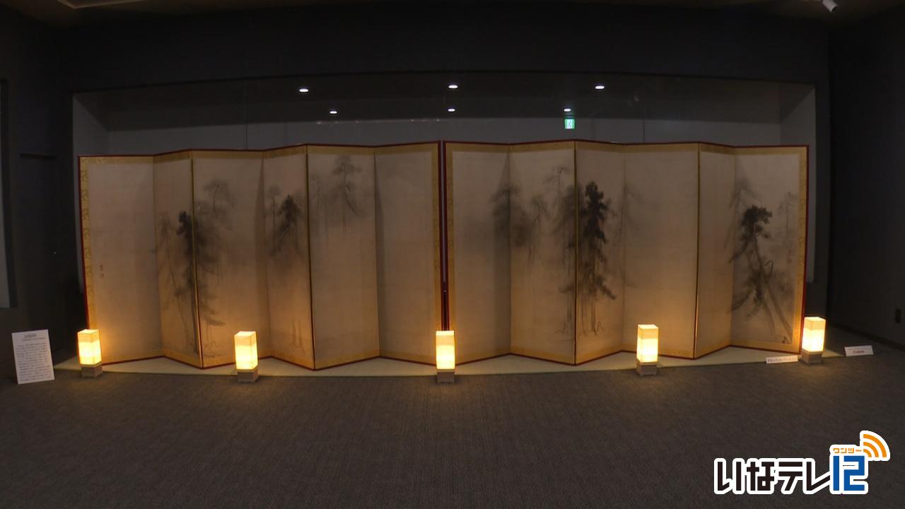 国宝「松林図屏風」高精緻レプリカ展示