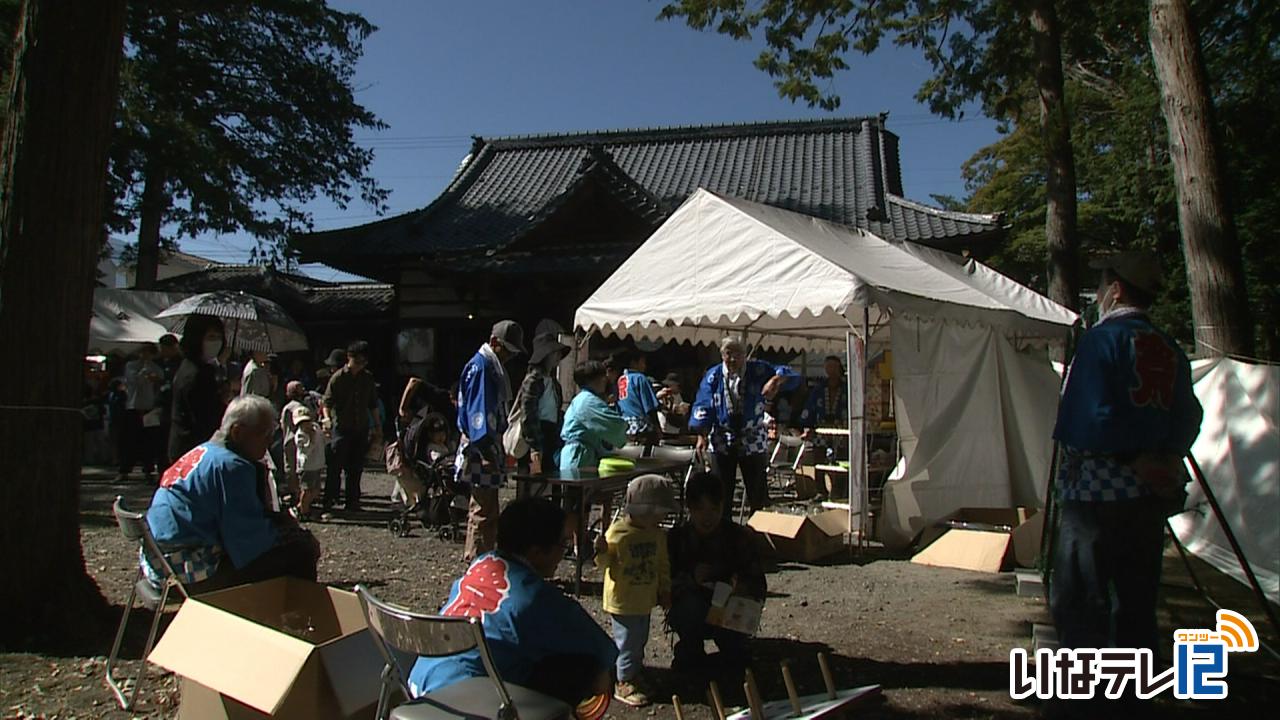 秋祭りシーズン　神社で例大祭