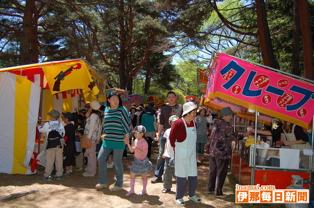 馬見塚蚕玉神社の例大祭盛大に