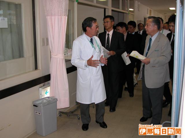 県評価委員会が昭和病院を視察