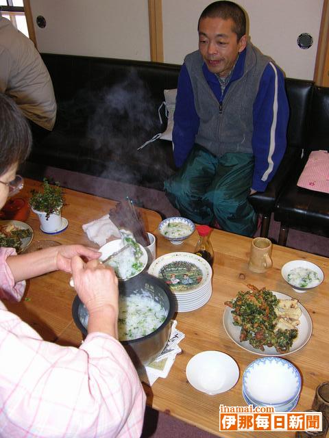 七草がゆで今年も元気モリモリ