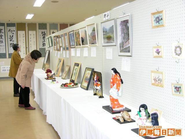 駒ケ根市高齢者クラブ連合会作品展示会