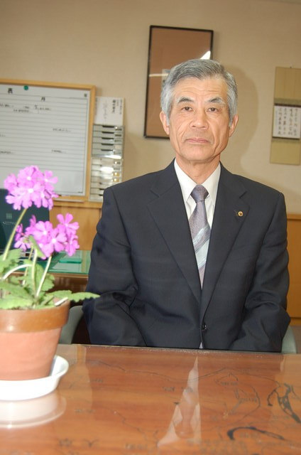 中川村教育長、松村正明さん(62)