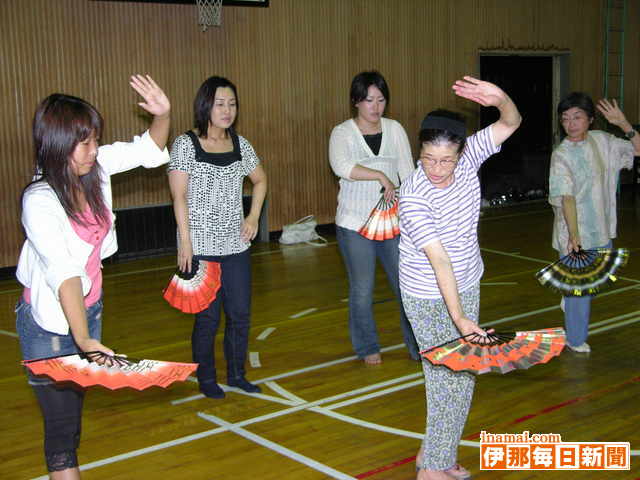 看護大生が花笠踊りに今年も参加