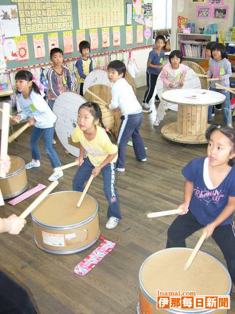 感じた想いリズムに乗せて、宮田小1年1組が自作曲を音楽会で披露へ