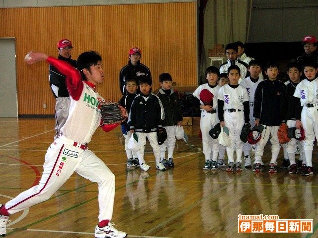 グランセローズ選手が少年野球教室