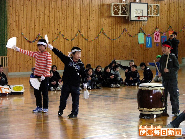 東伊那小6年生を送る会