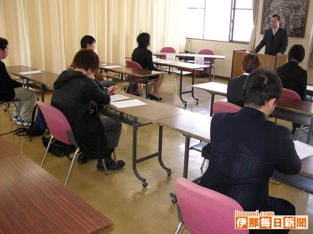 宮田ビジネス学院、新設2年制コースに1期生7人入校