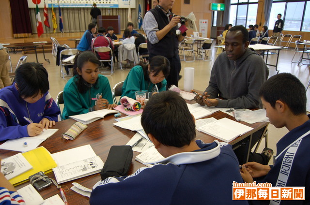 駒ケ根JCが中学生を対象とした青年海外協力隊入隊体験を開催