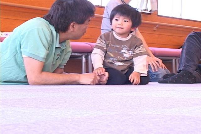 親子で運動遊び<br>健康づくり推進週間の一環