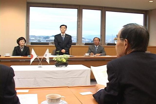 韓国南原市の職員が伊那市視察<br>初日に市長訪問