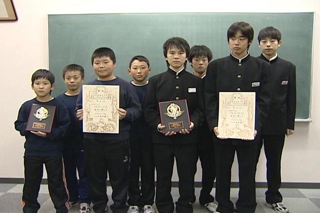 全日本少年フェンシング団体選手権大会<br>箕輪中フェンシング部準優勝、箕輪町小学生チーム3位