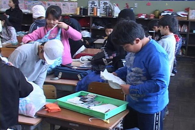 各地の学校で2学期終業式