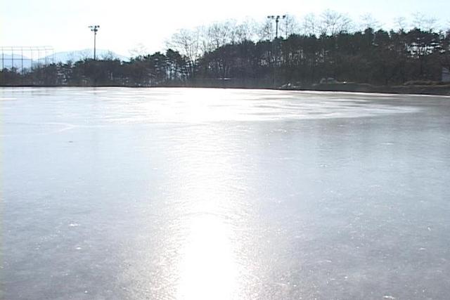 小寒<br>上古田スケート場　全面結氷いつ?