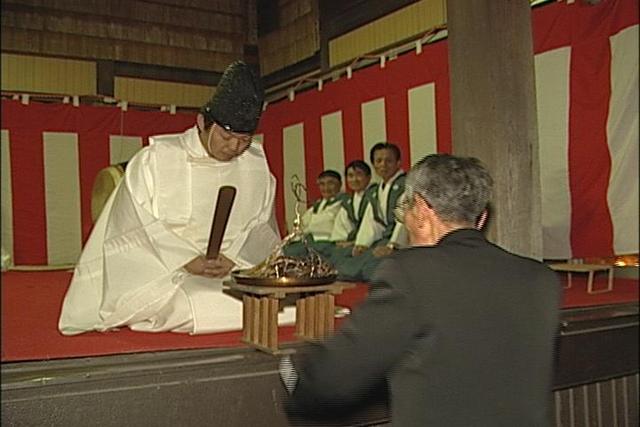 木下南宮神社でお筒粥の神事