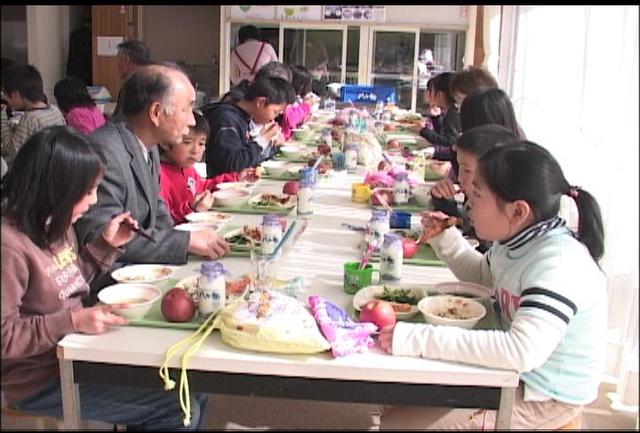 箕輪西小でお礼感謝の会