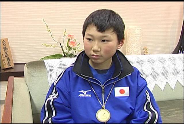 箕輪北小の西藤俊哉君　フェンシング国際大会3位