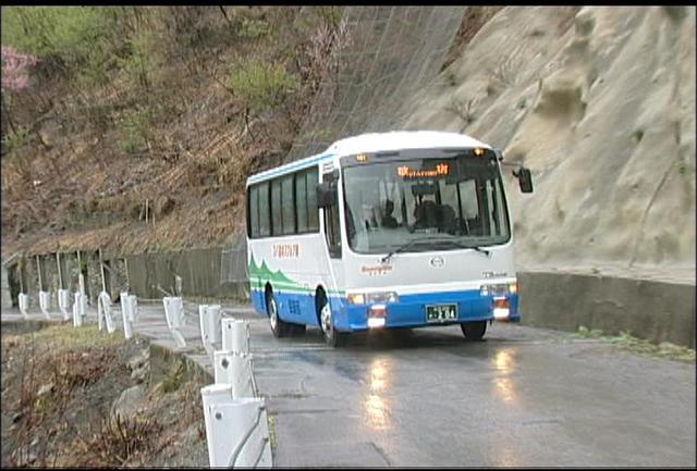 山岳シーズンを前に南アルプス林道バス　運行開始