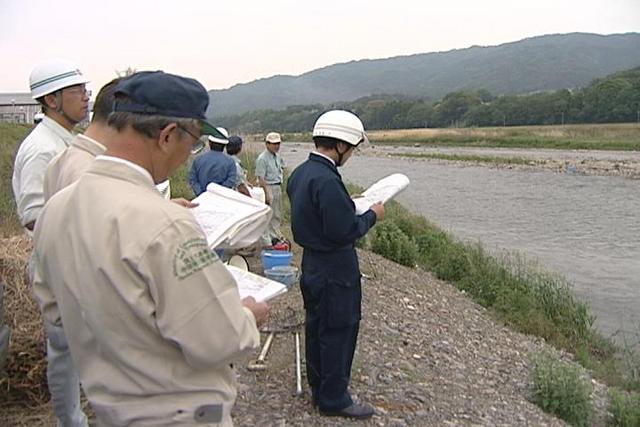 梅雨を前に天竜川危険個所パトロール