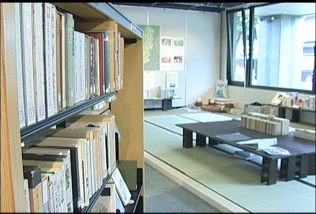 伊那図書館に「伊那谷自然環境ライブラリー」開設