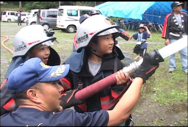 荒井区少年少女消防クラブが訓練