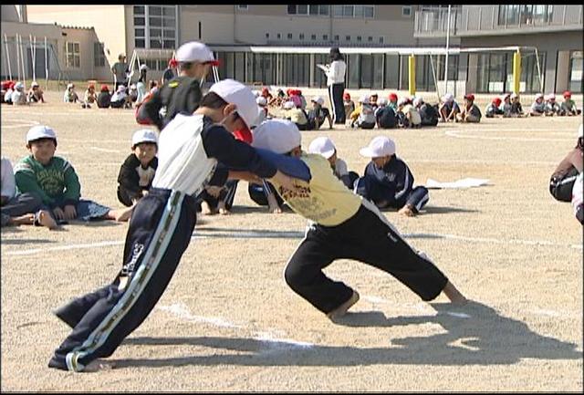 伊那東小で相撲大会