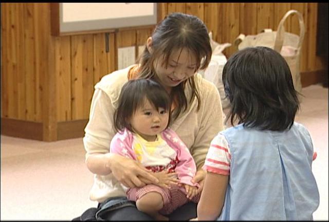 子育てサークルと園児が交流