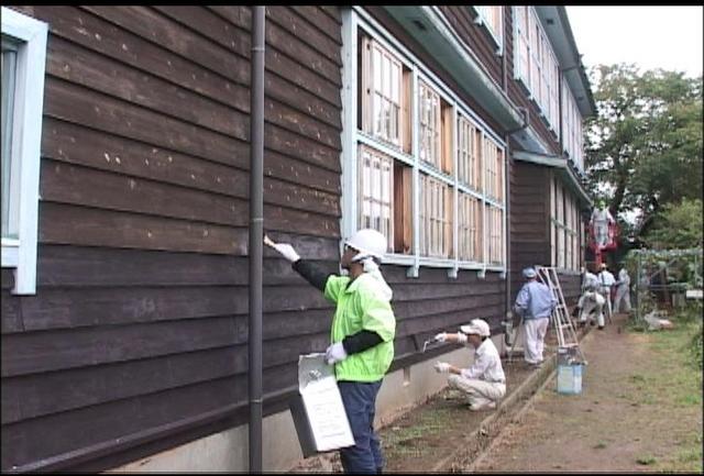 美篶小資料館　地域住民が外壁塗装工事