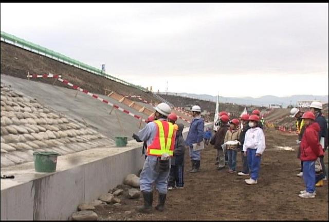 天竜川激特工事現場見学<br>はなまる地域探検隊