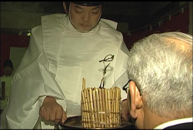 南宮神社お筒粥の神事　今年の世相は「5分8厘」