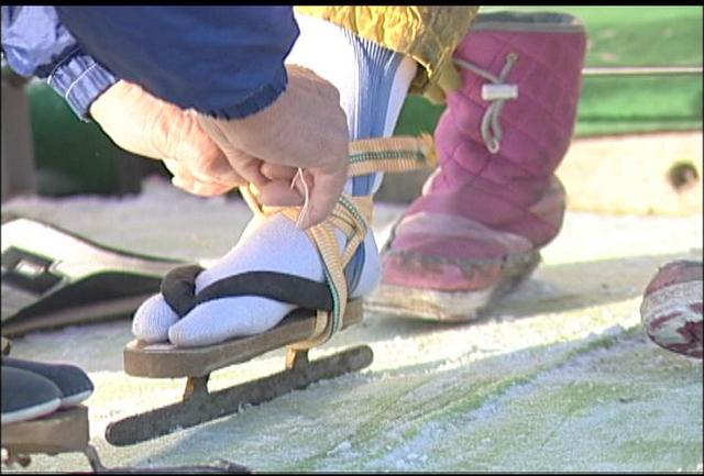 箕輪町で下駄スケート体験会