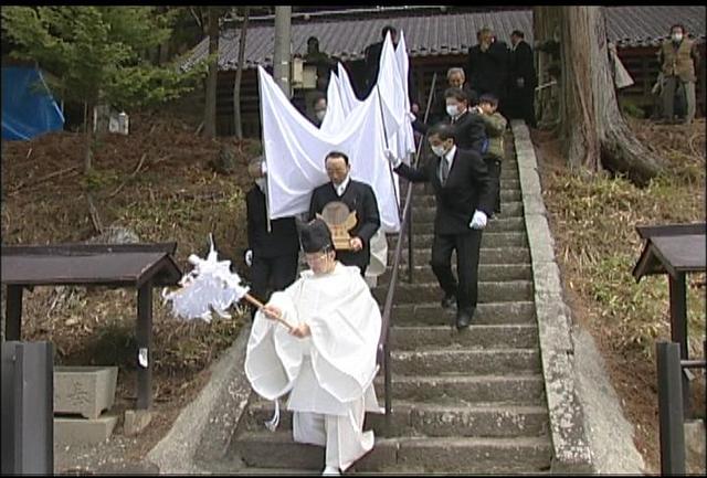 子安神社で御神体一時引越し