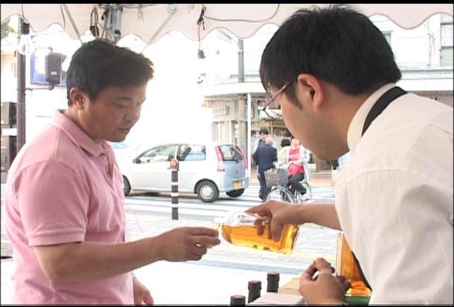 通り町で春の呑み歩きイベント