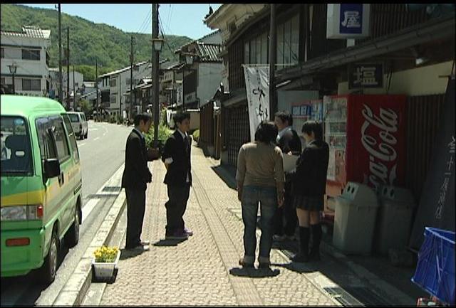 高遠高校生が商店街でインタビュー