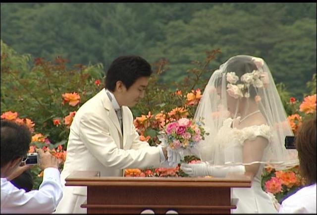 ローズガーデンで結婚式