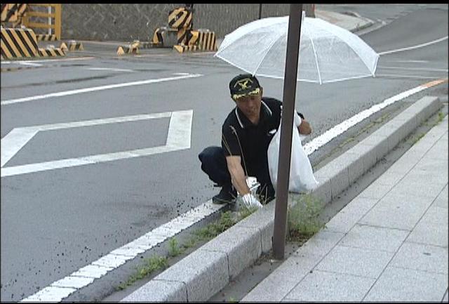 建労箕輪部会　住宅デーでゴミ拾い