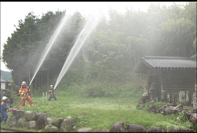 伊那消防署が映画撮影で雨降り演出