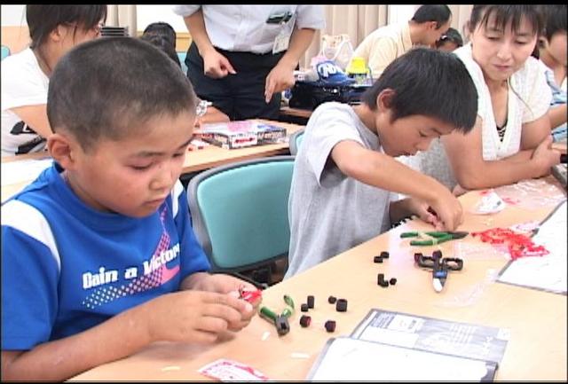 箕輪町で夏休みソーラーカー教室