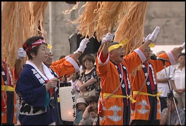 諏訪形御柱木遣り班が上田の祭りへ