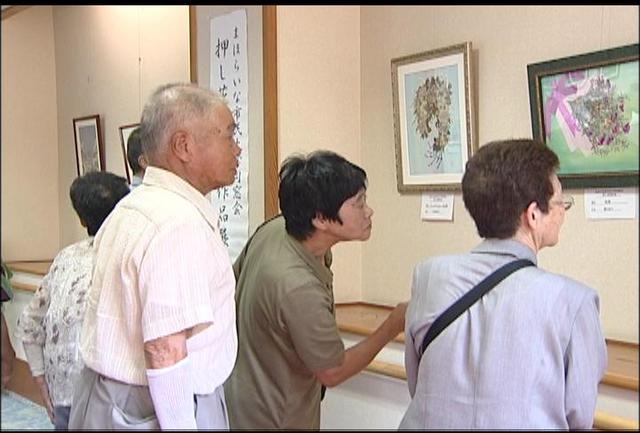 押し花同好会作品展