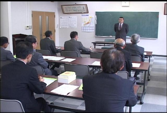 箕輪町長選挙立候補届出説明会に一派が出席