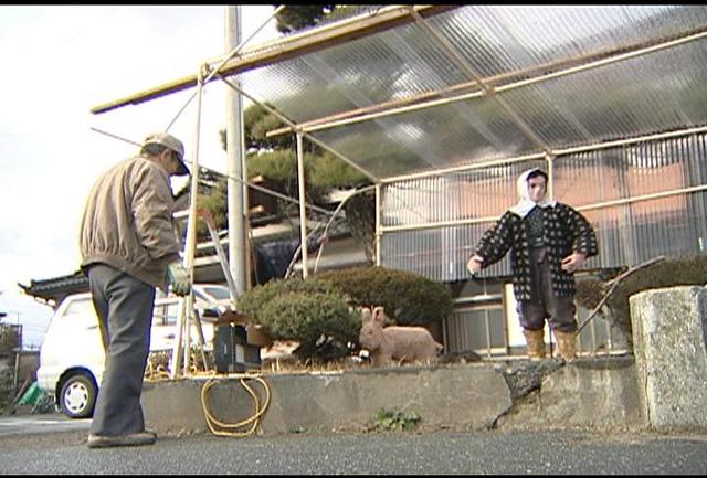 木下駅前に山車飾　展示