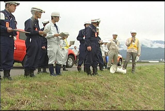 出水期を前に河川の巡視点検