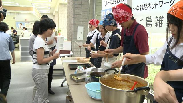 上農生が開発　雑穀カレーの試食会