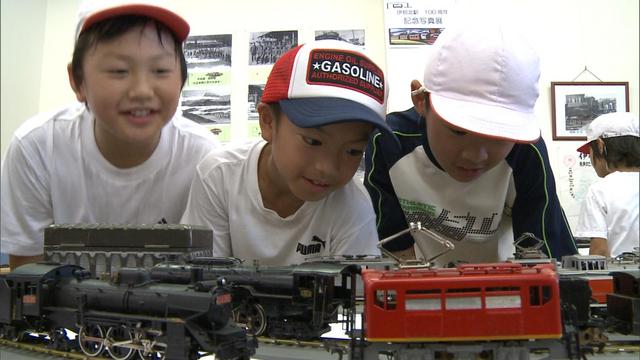 懐かしい電車の模型などを展示