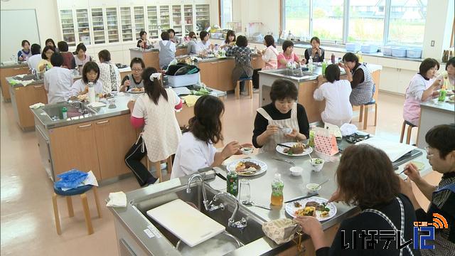 鹿肉ハンバーグを試食